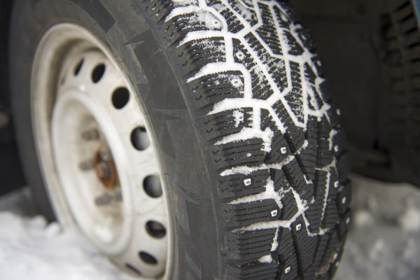 «Погода решает»: Блогер замерил реальный расход Renault Duster на летней и зимней резине