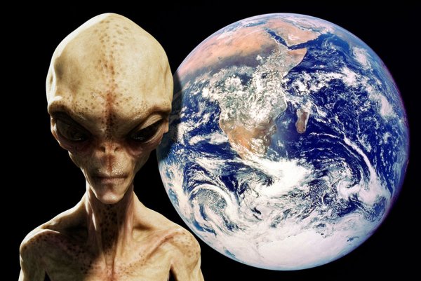 «Путешественник во времени»: В 2600 году люди и пришельцы будут жить вместе
