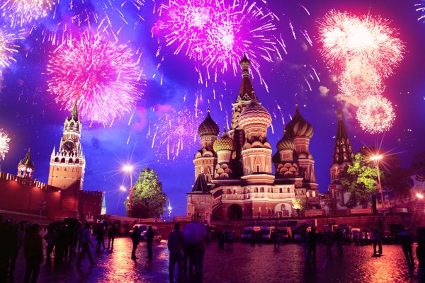 В Москве в честь Дня города фейерверки запустят с 30 площадок