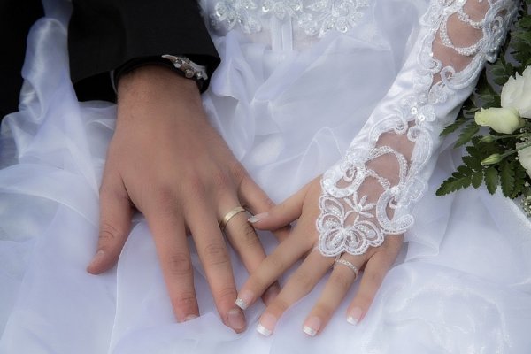 Эксперты объяснили, почему россияне реже стали заключать браки