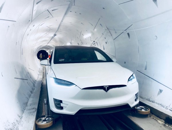 Илон Маск разочаровал публику на открытии скоростного туннеля под Лос-Анджелесом