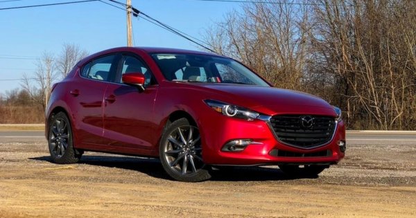 Подборщики не нужны: О покупке отличной Mazda 3 за 700 000 рублей рассказал эксперт