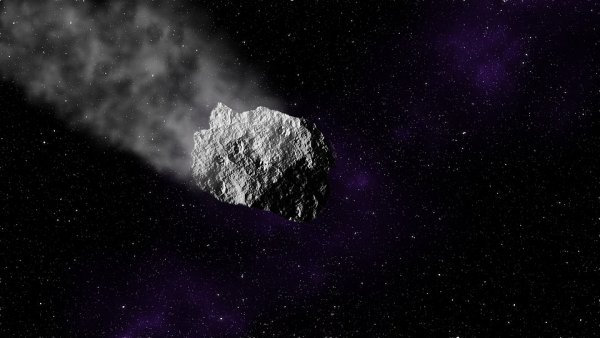Уфолог сообщил, что к планете приблизился НЛО в виде кометы