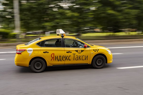 «Моя хата скраю»: Водители Яндекс.Такси возвращают утерянные вещи «втридорога»