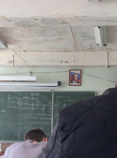 Божественный президент: Дух Путина не дает «убитому» потолку разбить головы школьникам в Оренбурге